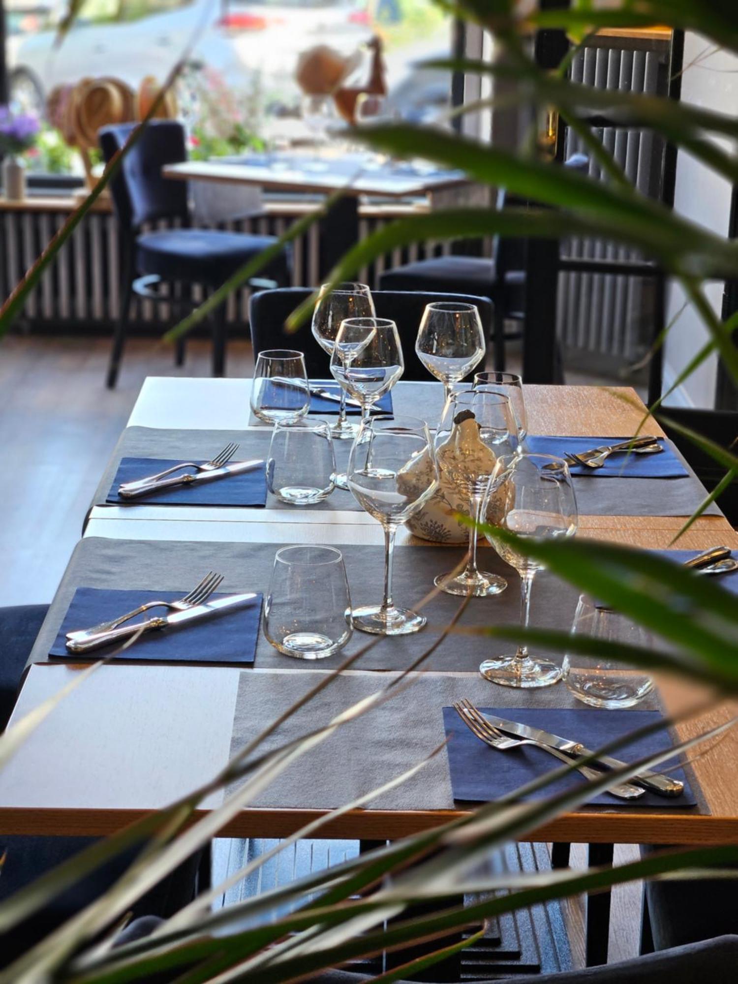 Logis Loire Hotel - Les Cocottes Restaurant Les Rosiers-sur-Loire ภายนอก รูปภาพ