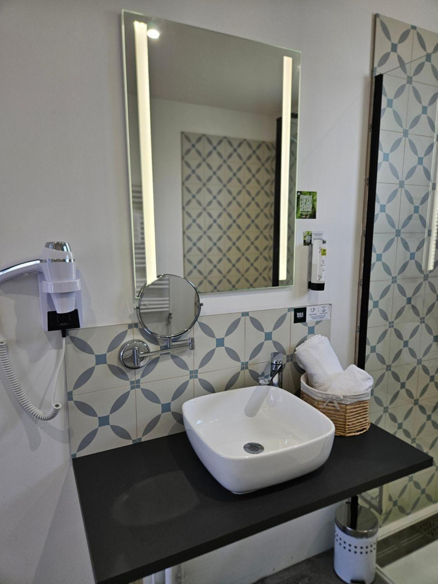 Logis Loire Hotel - Les Cocottes Restaurant Les Rosiers-sur-Loire ห้อง รูปภาพ