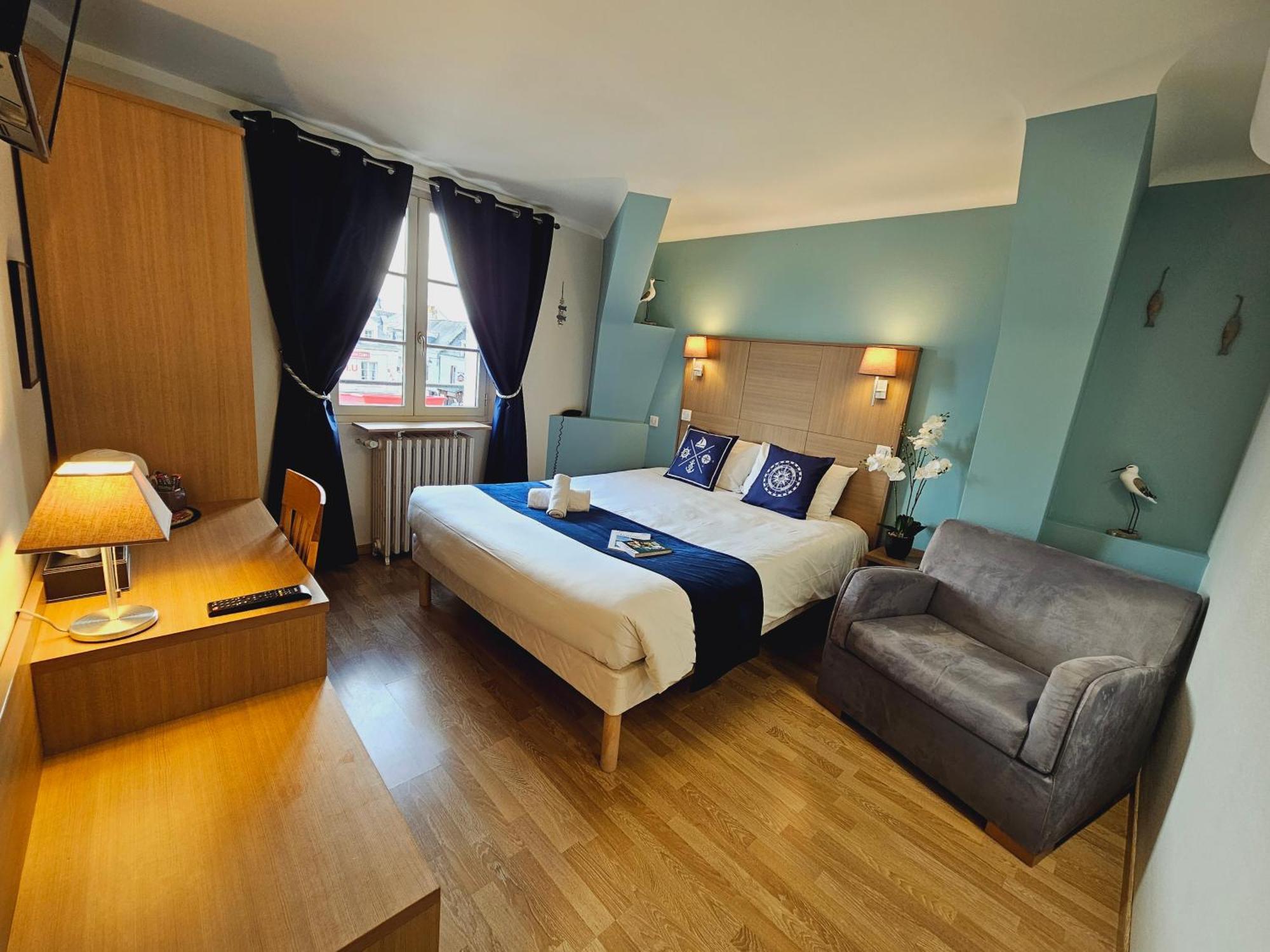 Logis Loire Hotel - Les Cocottes Restaurant Les Rosiers-sur-Loire ภายนอก รูปภาพ