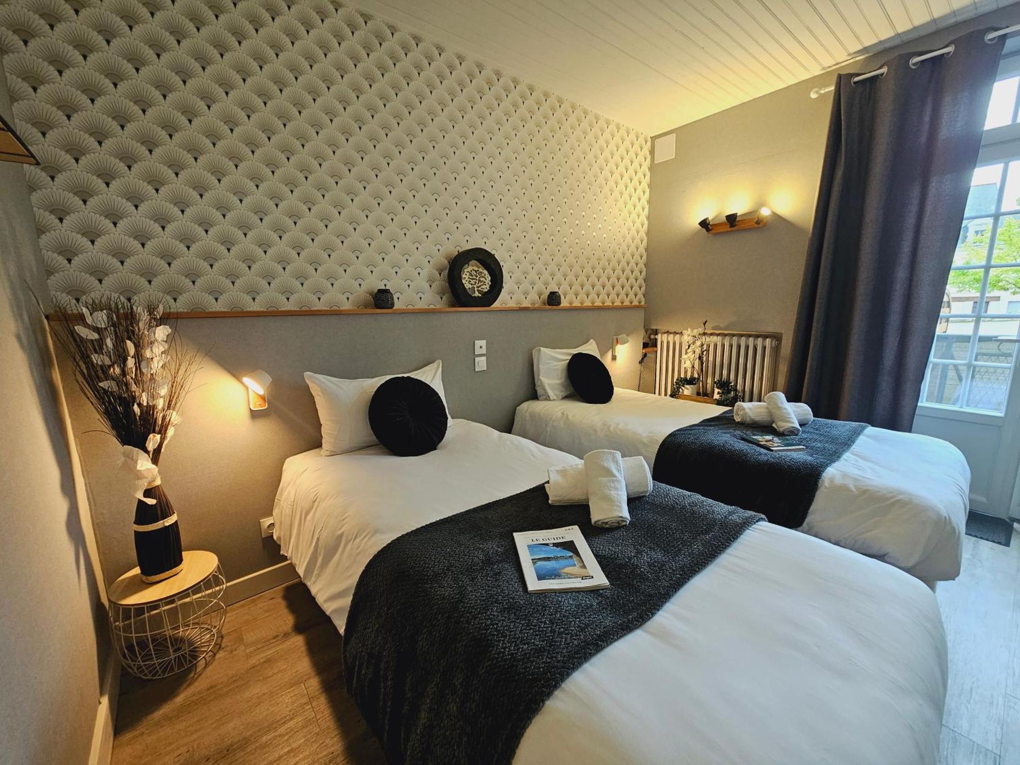 Logis Loire Hotel - Les Cocottes Restaurant Les Rosiers-sur-Loire ภายนอก รูปภาพ